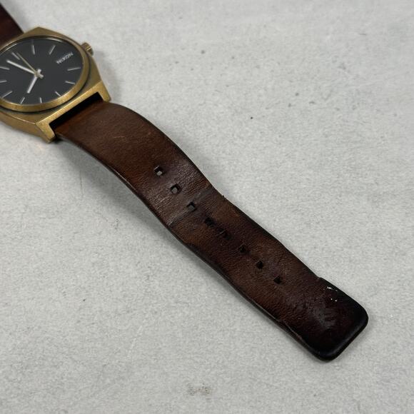 Nixon Time Teller Minimal Watch 37mm 100M Japan Movement Leather New Battery - Picture 6 of 12